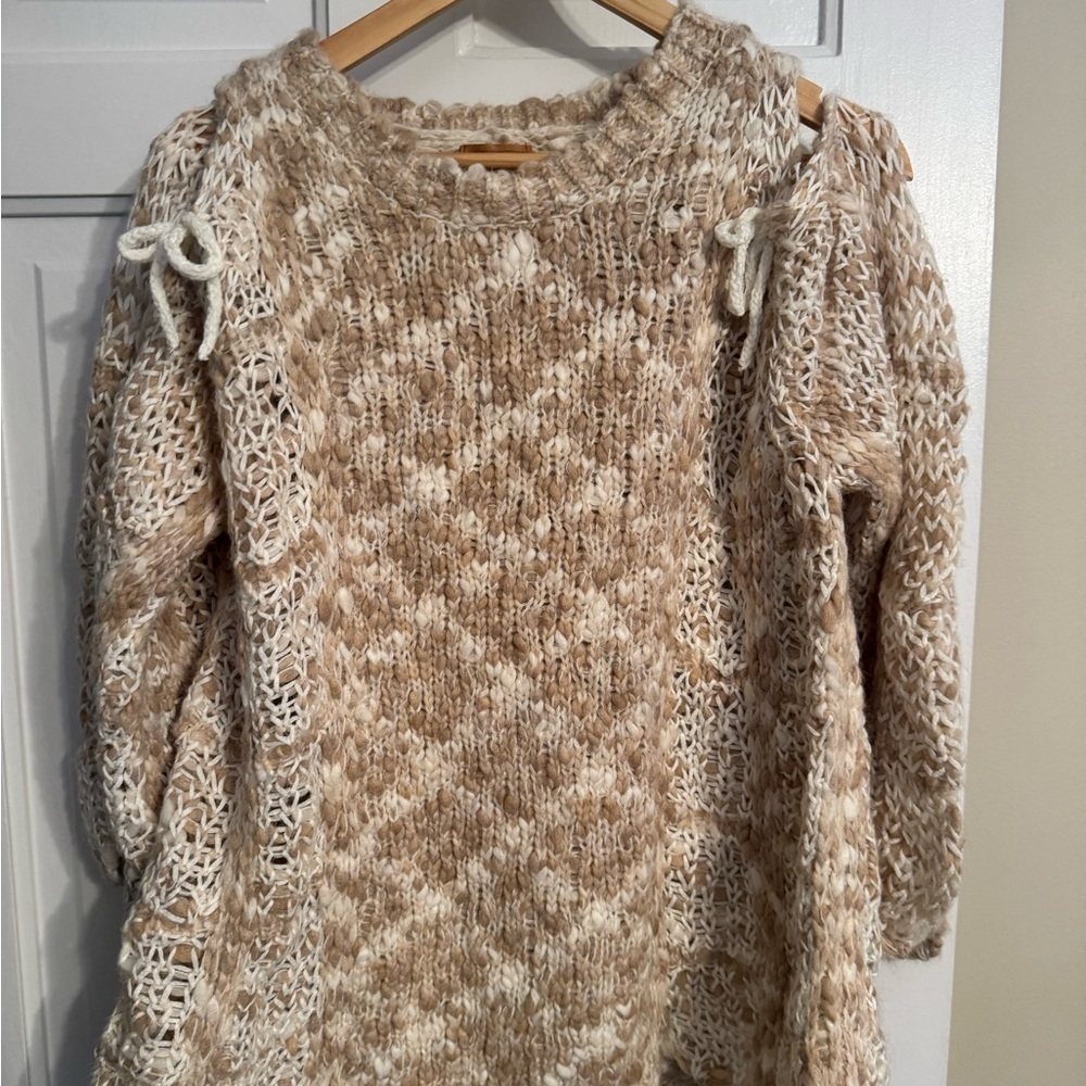 POL Textured Knit Sweater Cold Shoulder Boho Neutral Size S NWOT